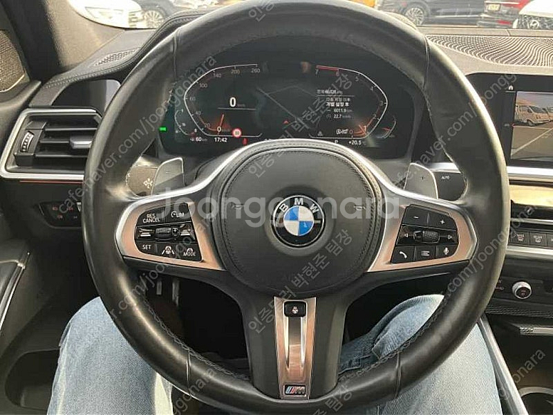 BMW 3시리즈 중고 BMW 중고 BMW 3시리즈 중고차 할부가능 회색 2020년식 66,323km 320i M 스...--7